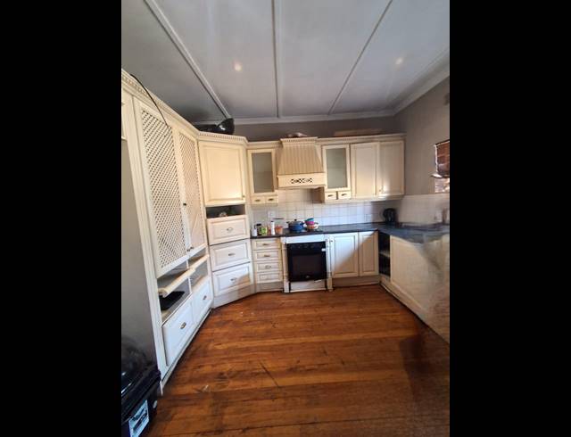3 BEDROOM HOUSE FOR SALE IN PEACEHAVEN
